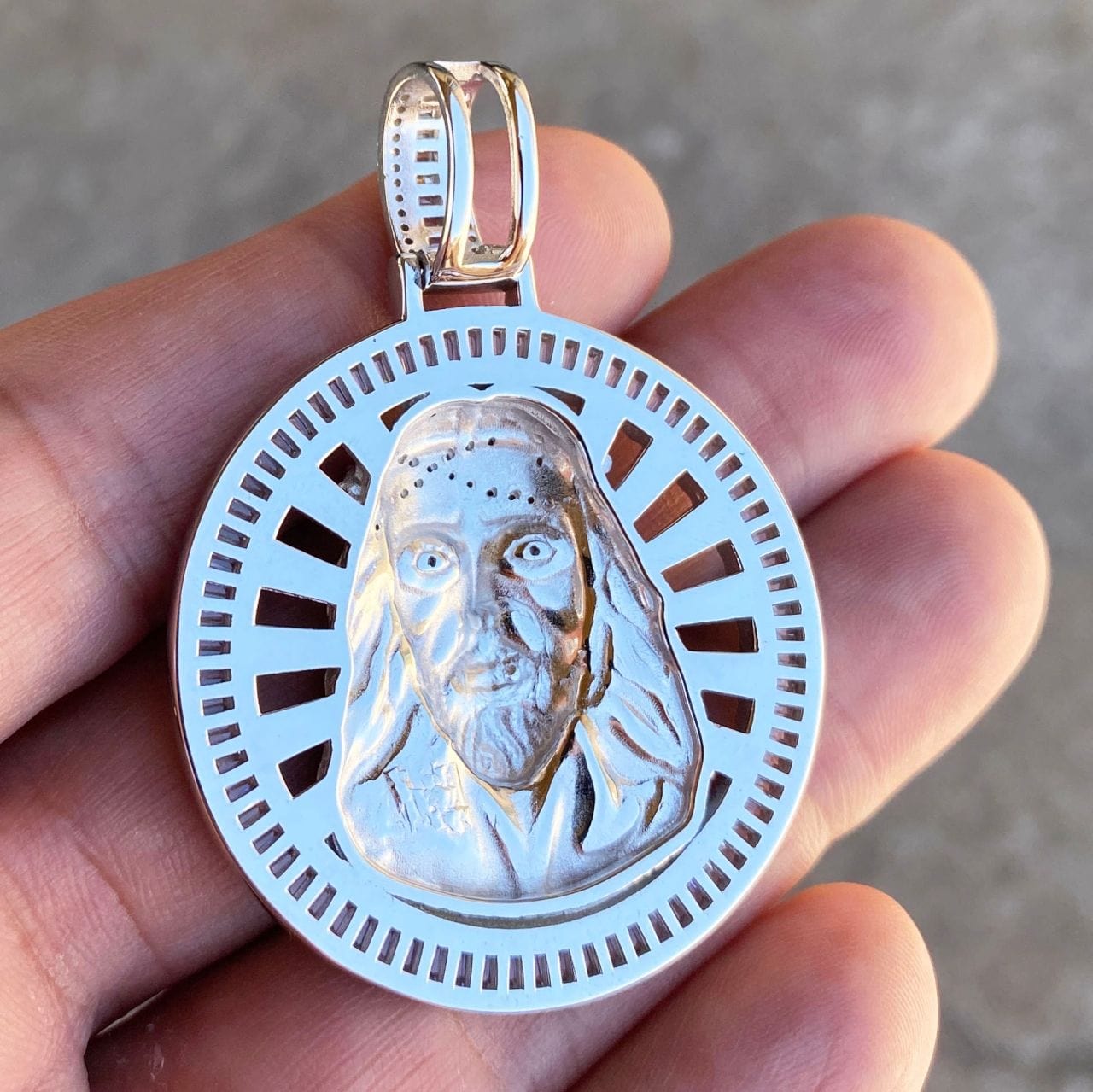 Sterling Silver Jesus Face Medallion Pendant - Round Cuban Link Frame, 0.97 Inch Diameter